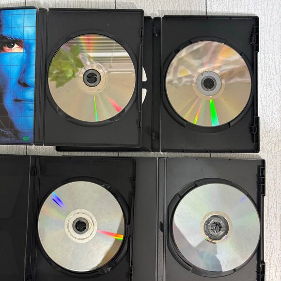 Movie Night Lot - 10 Sci-Fi & Comedy DVDs - Picture 8 of 13